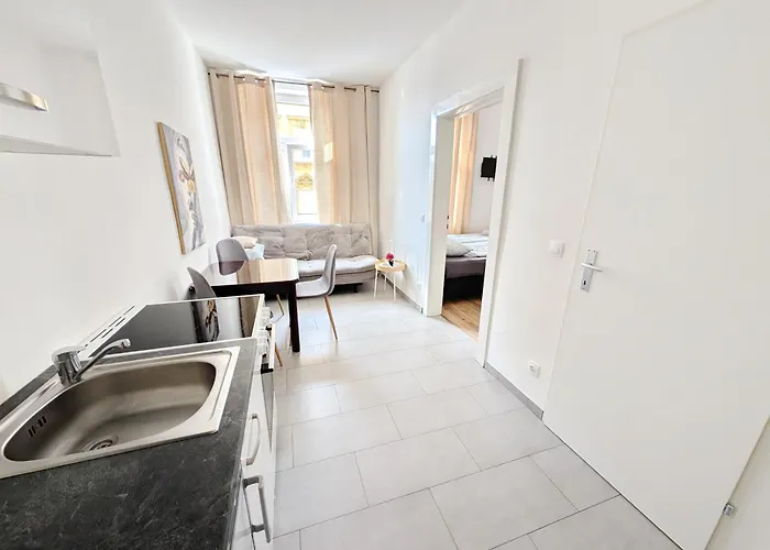Charming At Maerzstrasse Close To Attractions Mz