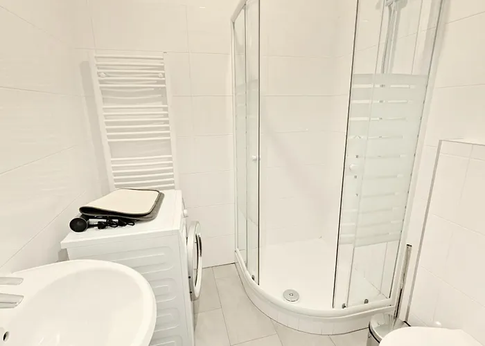 Apartment Charming At Maerzstrasse Close To Attractions Mz