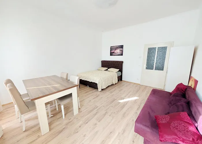 Apartment Charming At Maerzstrasse Close To Attractions Mz Vienna