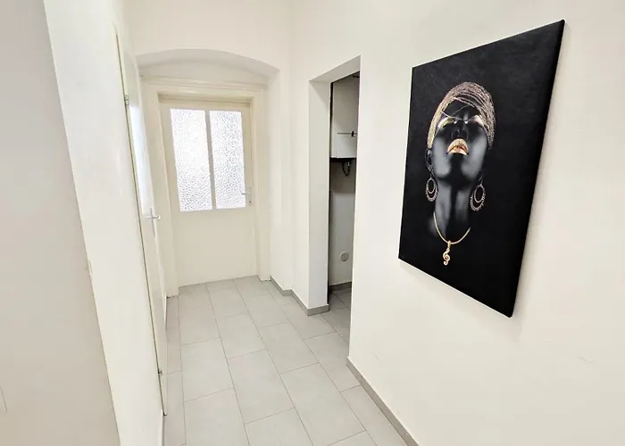 Apartment Charming At Maerzstrasse Close To Attractions Mz